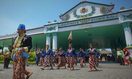 Culture and Tradition: Immersive Experiences with Java Paradise Tour